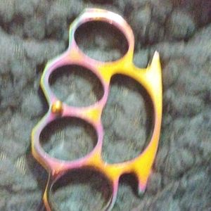 Brass knuckles